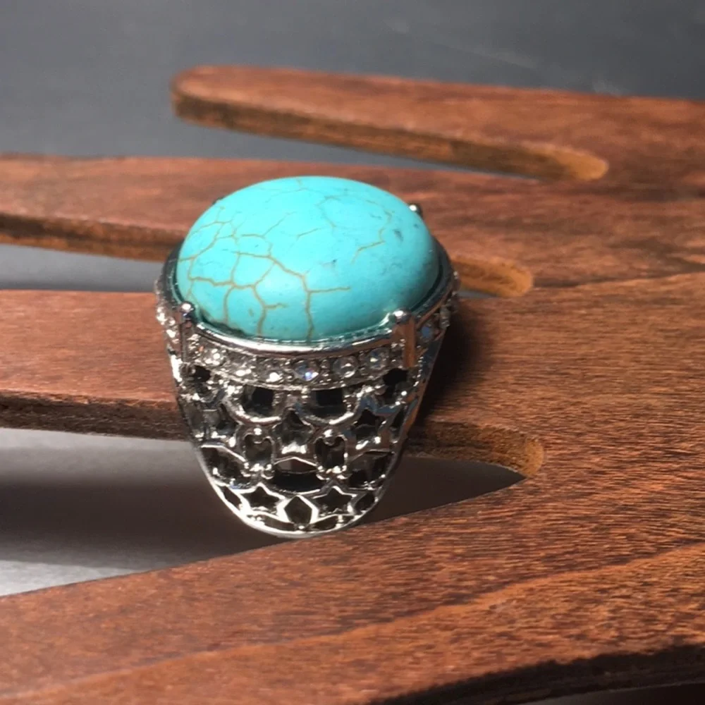 BLING RING-Turquoise/rhinestone/silver tone filagree, prong set, size 8 NWOT - Picture 5 of 12